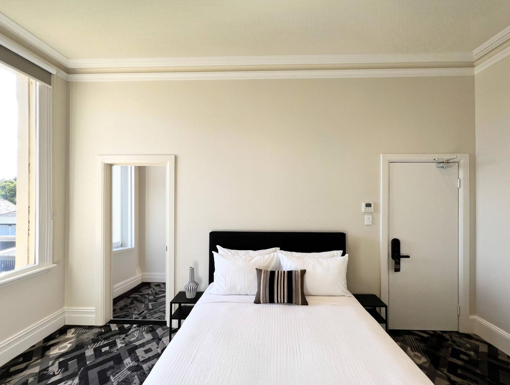Tempe Hotel Sydney Room photo