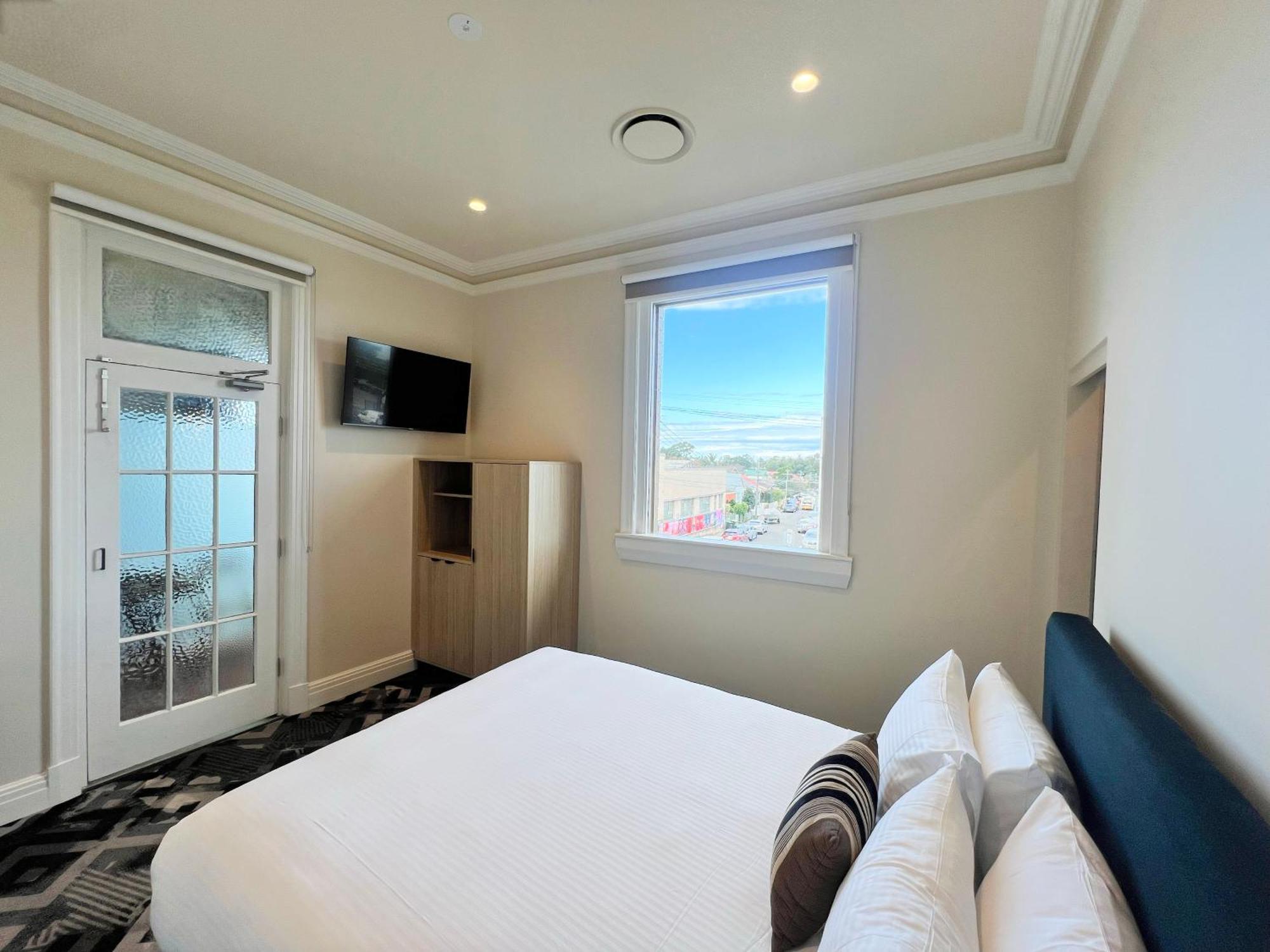 Tempe Hotel Sydney Room photo